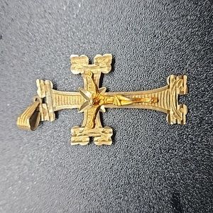 10k gold cross pendant